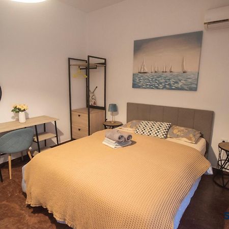 Explore Greece From Lovely City Centre Apartment Chalkís 외부 사진