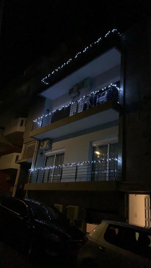Explore Greece From Lovely City Centre Apartment Chalkís 외부 사진