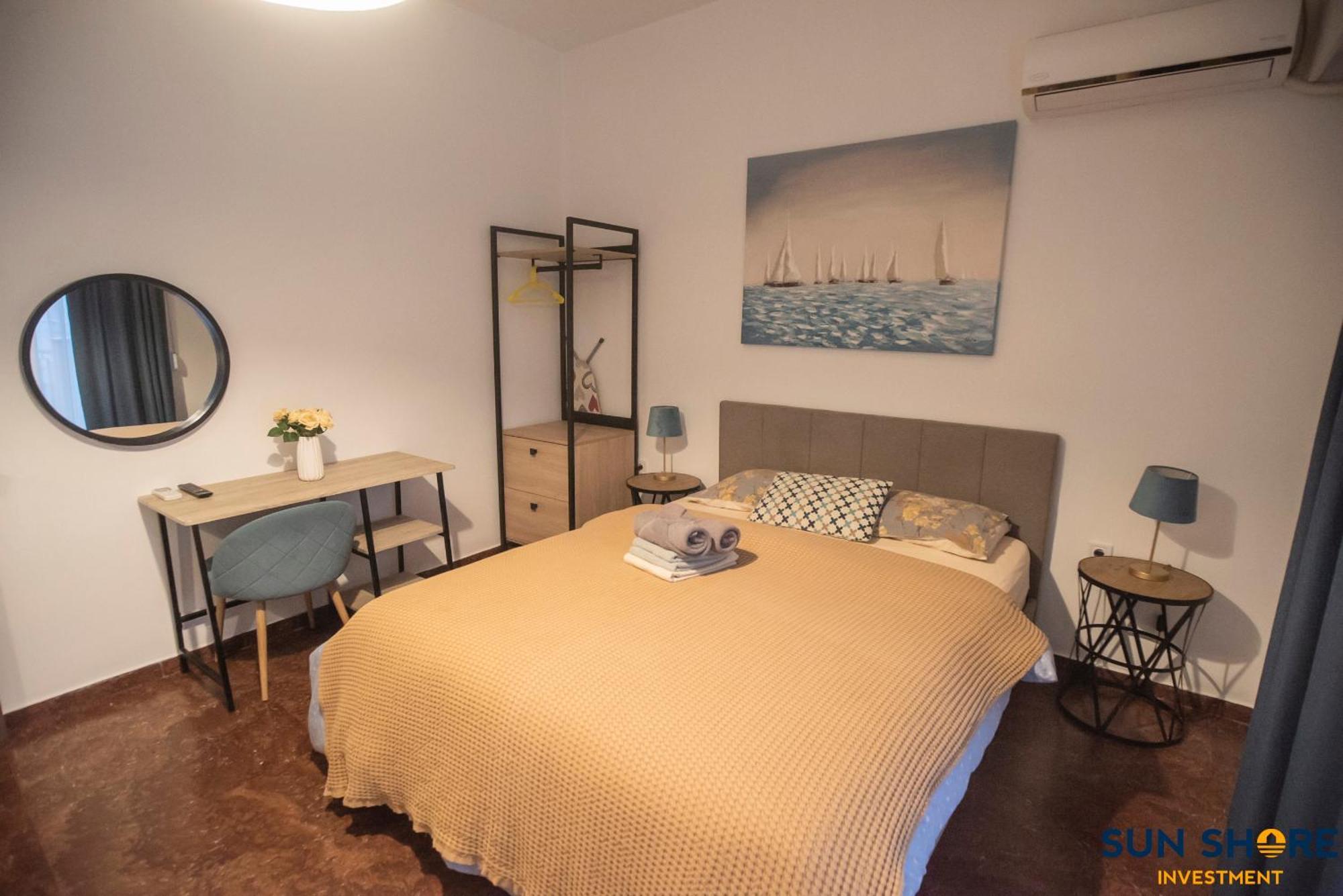 Explore Greece From Lovely City Centre Apartment Chalkís 외부 사진